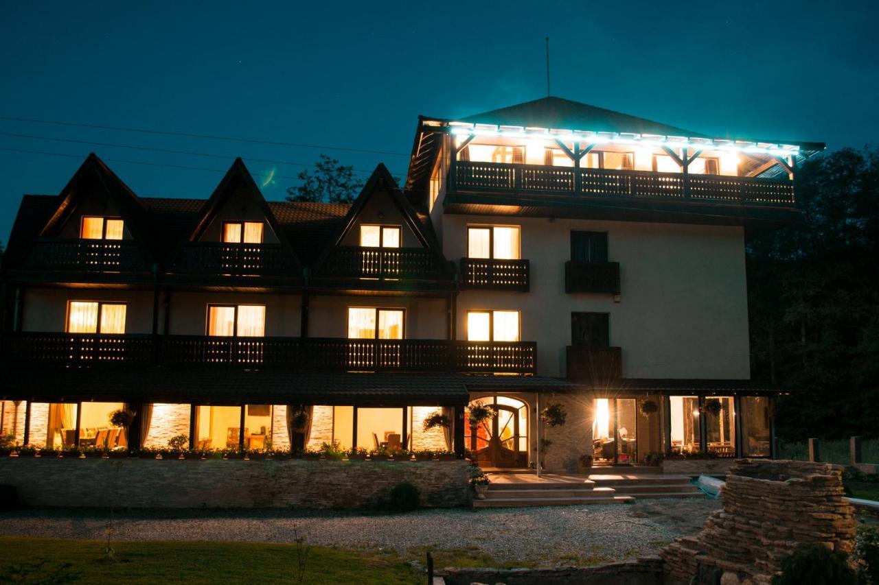 Hanul Simon Pensiune & Restaurant Bran  Esterno foto